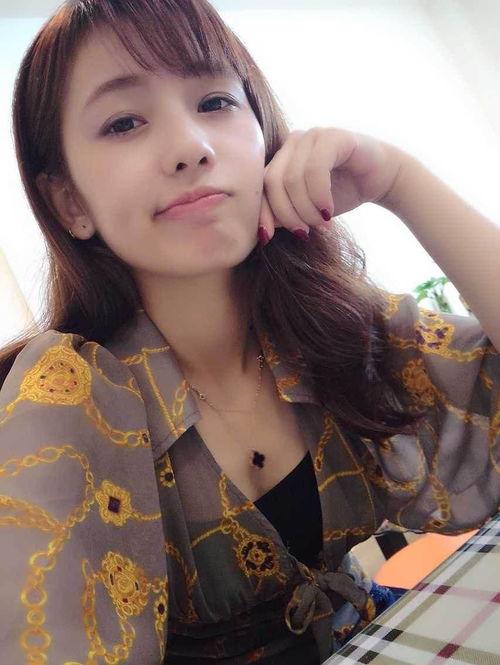 同一白富美生活照